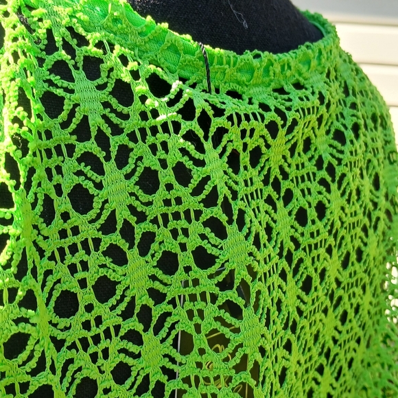 Amazing Neon Green Crochet Lace Tie-Front Cover-Up - Picture 5 of 13